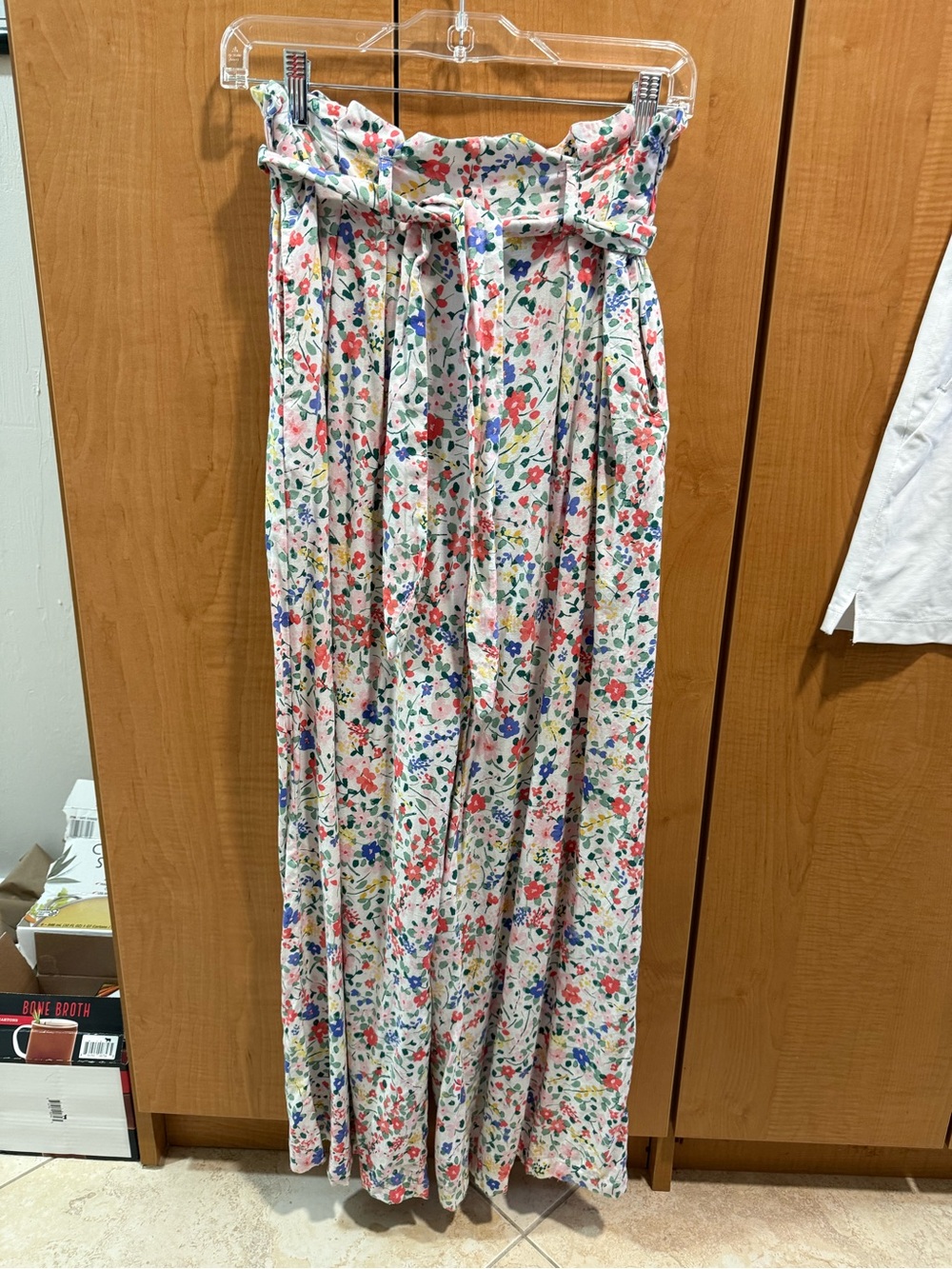 Nautica White Wide-Leg Paperbag Pants with Multicolor Floral Print